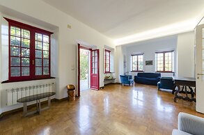 JOIVY Apt W/Amazing Sea View And Patio, Next To Port Of Rapallo