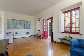 JOIVY Apt W/Amazing Sea View And Patio, Next To Port Of Rapallo