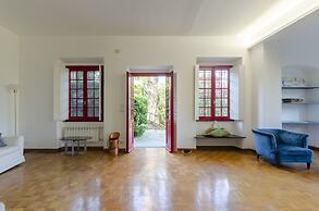 JOIVY Apt W/Amazing Sea View And Patio, Next To Port Of Rapallo