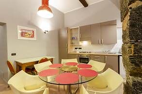 JOIVY Warm Family Flat For 9, Near Porto Antico
