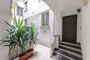 JOIVY Warm Family Flat For 9, Near Porto Antico