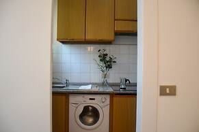 JOIVY Lovely Apt For 4 Next To Bus And Metro Station