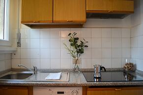 JOIVY Lovely Apt For 4 Next To Bus And Metro Station