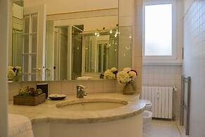 JOIVY Lovely Apt For 4 Next To Bus And Metro Station