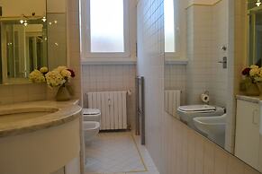 JOIVY Lovely Apt For 4 Next To Bus And Metro Station