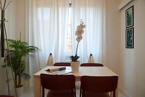 JOIVY Lovely Apt For 4 Next To Bus And Metro Station