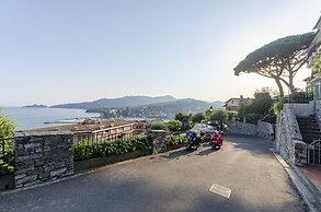 JOIVY Spectacular Sea View Apt For 5 W/Terrace