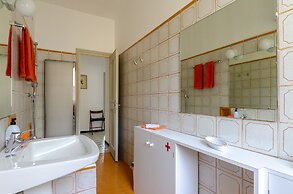 JOIVY Spectacular Sea View Apt For 5 W/Terrace