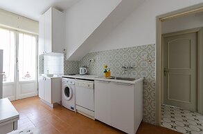 JOIVY Spectacular Sea View Apt For 5 W/Terrace