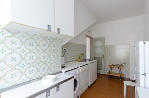 JOIVY Spectacular Sea View Apt For 5 W/Terrace