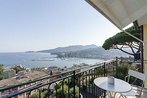 JOIVY Spectacular Sea View Apt For 5 W/Terrace