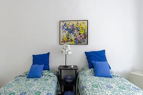 JOIVY Spectacular Sea View Apt For 5 W/Terrace