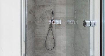 JOIVY Superb Studio For 2, 10Mins From Duomo