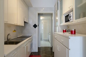 JOIVY Exclusive Flat For 6 Near Cathedral Of Genoa