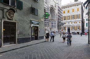 JOIVY Exclusive Flat For 6 Near Cathedral Of Genoa