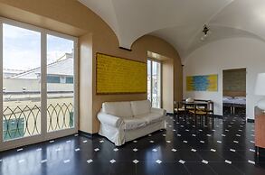 JOIVY Exclusive Flat For 6 Near Cathedral Of Genoa