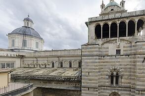 JOIVY Exclusive Flat For 6 Near Cathedral Of Genoa