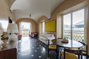 JOIVY Exclusive Flat For 6 Near Cathedral Of Genoa