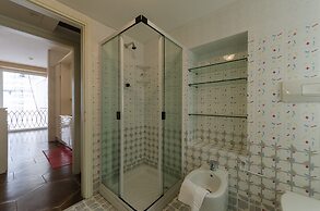 JOIVY Exclusive Flat For 6 Near Cathedral Of Genoa