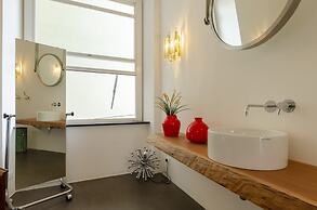 JOIVY Exclusive Flat For 6 Near Cathedral Of Genoa