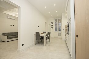 JOIVY Stylish 3-bed flat near the Genoa Aquarium