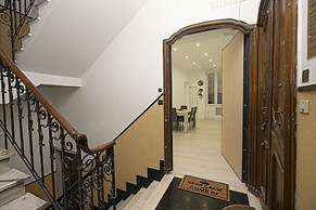 JOIVY Stylish 3-bed flat near the Genoa Aquarium