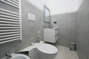 JOIVY Stylish 3-bed flat near the Genoa Aquarium