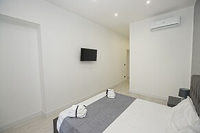 JOIVY Stylish 3-bed flat near the Genoa Aquarium