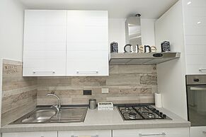 JOIVY Stylish 3-bed flat near the Genoa Aquarium