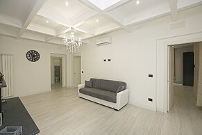 JOIVY Stylish 3-bed flat near the Genoa Aquarium