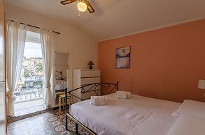JOIVY Apt For 5, Close To 2 Beaches In Sestri Levante