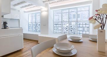 JOIVY Fulcorina Brera Chic apt near the Royal Palace