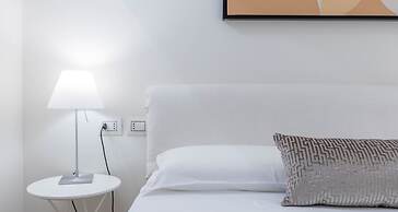 JOIVY Fulcorina Brera Chic apt near the Royal Palace