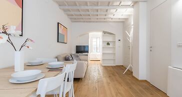 JOIVY Fulcorina Brera Chic apt near the Royal Palace