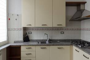 JOIVY Family Apt For 6, Right Next To The Beach