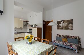 JOIVY Family Apt For 6, Right Next To The Beach