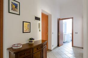 JOIVY Family Apt For 6, Right Next To The Beach