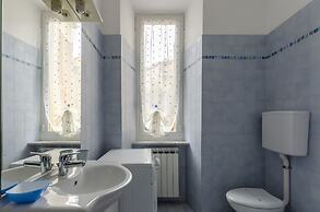 JOIVY Family Apt For 6, Right Next To The Beach