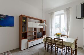 JOIVY Family Apt For 6, Right Next To The Beach