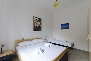 JOIVY Family Apt For 6, Right Next To The Beach