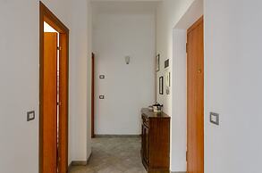 JOIVY Family Apt For 6, Right Next To The Beach