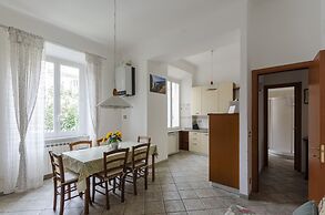 JOIVY Family Apt For 6, Right Next To The Beach