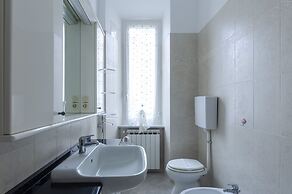 JOIVY Family Apt For 6, Right Next To The Beach