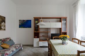 JOIVY Family Apt For 6, Right Next To The Beach