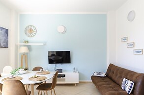 JOIVY Apt For 6, Near Centre, Beach And Train Station