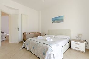 JOIVY Apt For 6, Near Centre, Beach And Train Station