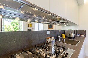 JOIVY Apt For 4, Near Centre, Beach And Train Station