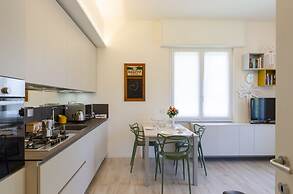 JOIVY Apt For 4, Near Centre, Beach And Train Station