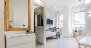 JOIVY Bright Studio For 3 Near Porta Romana And Ied