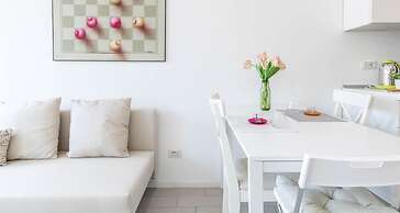 JOIVY Bright Studio For 3 Near Porta Romana And Ied